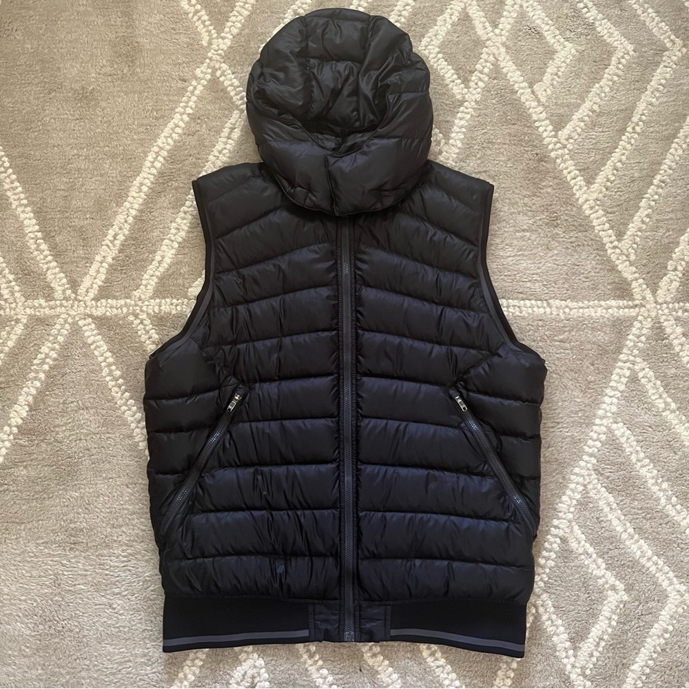 Lululemon Get Up Get Down 800 Goose Down Hooded Vest Black Medium